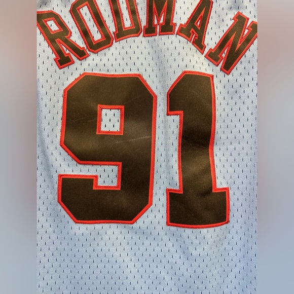 Mitchell & Ness Dennis Rodman NBA 91 Jersey Youth Size Large - Picture 8 of 11